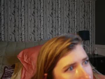 webcam girl lucy_gooosey live cam image #4972110