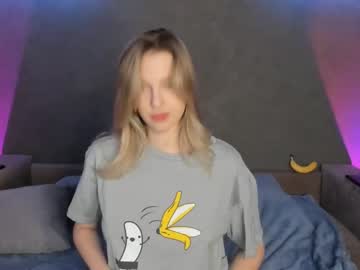 webcam girl mmm_banana live cam image #4311363