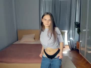 webcam girl sunshy_girl live cam image #4201552