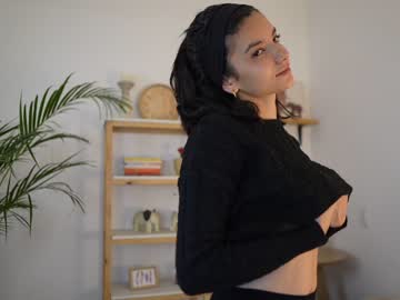 webcam girl urcutelinda live cam image #6887252