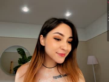 webcam girl chloe_catherine_mykers live cam image #2666057