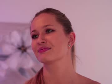 webcam girl stella_and_stephan live cam image #3888225