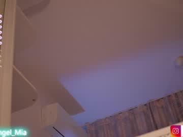 webcam girl angels_kiss live cam image #6318206