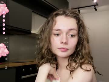 webcam girl mxxnsxsul live cam image #2586694