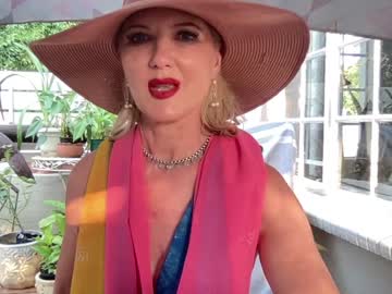 webcam girl gl1tter_barbie live cam image #1379014