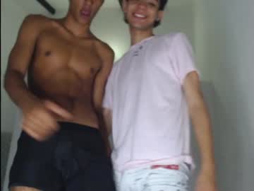 webcam man yngtwinks live cam image #5432523