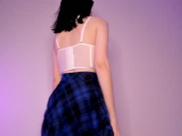 webcam girl amandamedrano live cam image #3925385