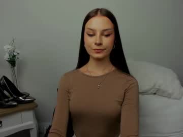 webcam girl emilycharming live cam image #3934899