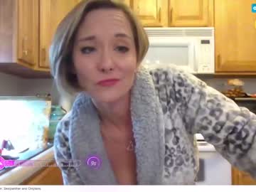 webcam girl champagnefun live cam image #6205472