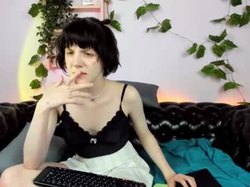 webcam girl tina_youn live cam image #2255392