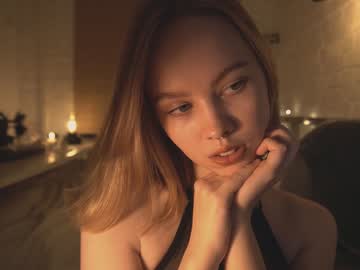 webcam girl bibi_it_is live cam image #2071429