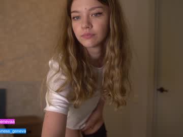 webcam girl coyness_geneva live cam image #3288852