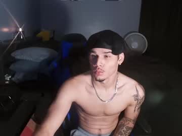 webcam man kylewhitedgs live cam image #3442015