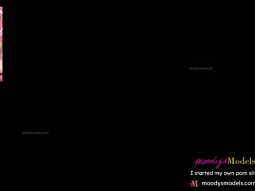 webcam girl marymoody live cam image #1210458
