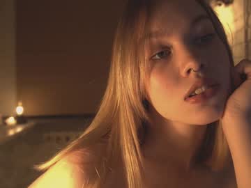 webcam girl bibi_it_is live cam image #3060684