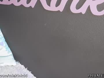 webcam girl miakinkdd live cam image #1261990