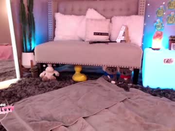webcam girl aubrilee live cam image #2460178