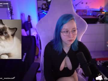 webcam girl blue_mooncat live cam image #6834263