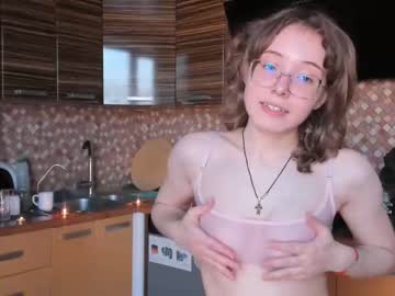 webcam girl udelaborom live cam image #6584635