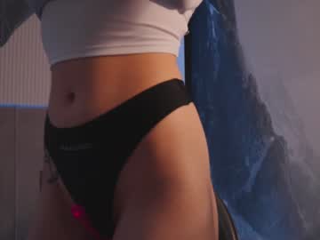webcam girl angella_kleee live cam image #3671626