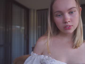 webcam girl bibi_it_is live cam image #3966750