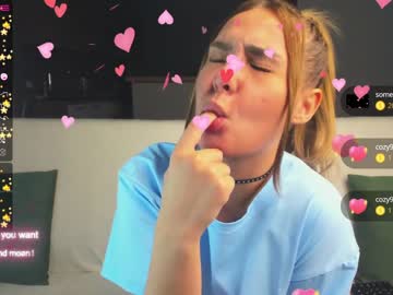 webcam girl mia___more live cam image #3942292