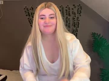 webcam girl tiffany_blushes live cam image #5719322