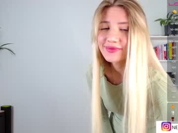 webcam girl ella__sweety live cam image #4407868