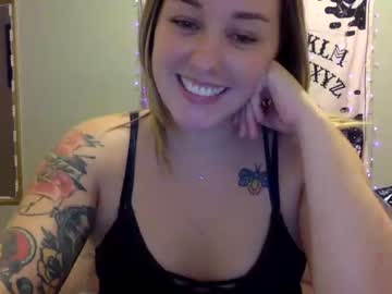 webcam girl thicc_tattooed_bitch live cam image #3229316