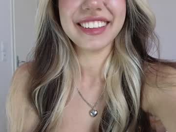 webcam girl deniseone live cam image #4930850