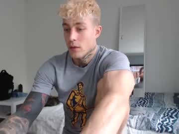 webcam man sonic12_12 live cam image #157234