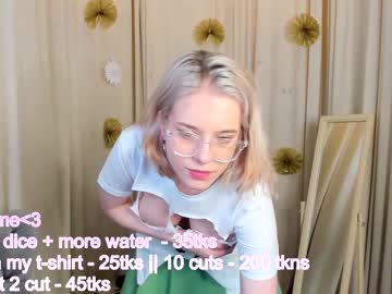 webcam girl joyce_coy live cam image #3833127