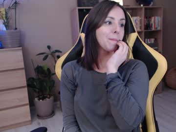 webcam girl juicy_peach88 live cam image #3653546