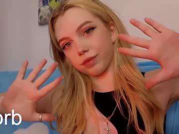 webcam girl small_blondee live cam image #4482141