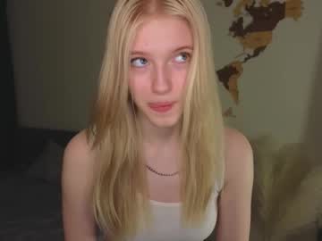 webcam girl wildadearborn live cam image #7086342