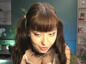 webcam girl ella_knockers_xl live cam image #1570918