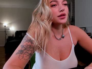 webcam girl chillii_pepper live cam image #4069758