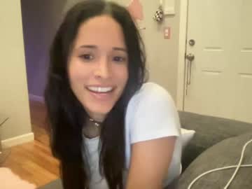 webcam girl prettiestbishhere live cam image #3090733