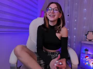 webcam girl maxinegh_ live cam image #613571