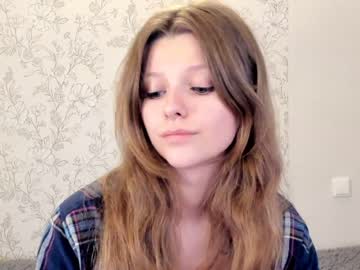 webcam girl alainaestrada live cam image #5548403
