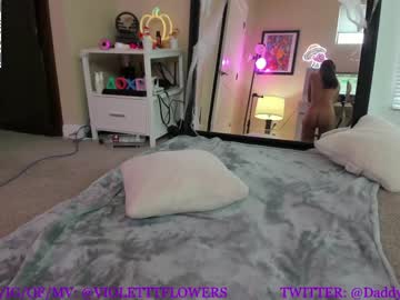 webcam girl violetttflowers live cam image #2871439