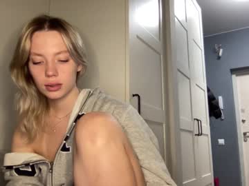 webcam girl angel_from_sky live cam image #2806127