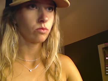 webcam girl lucy_gooosey live cam image #4529807