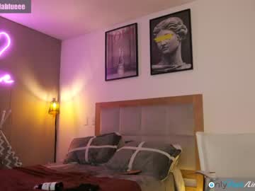 webcam girl lindabluee live cam image #1498133