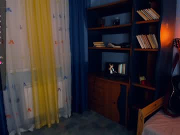 webcam girl deliaderrick live cam image #6635770