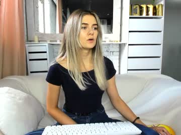 webcam girl rinatagold live cam image #2411057