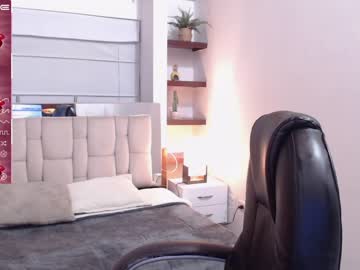 webcam girl gissellee live cam image #4702453