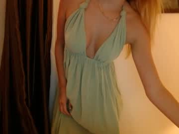 webcam girl bitter_moon live cam image #4064604