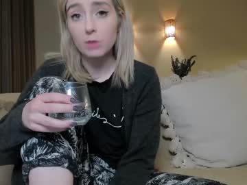 webcam girl kimilee22 live cam image #6598244