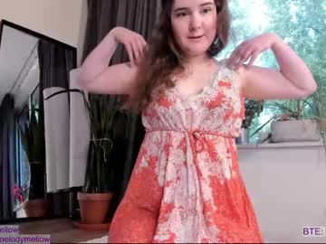 webcam girl in_tune live cam image #2069946